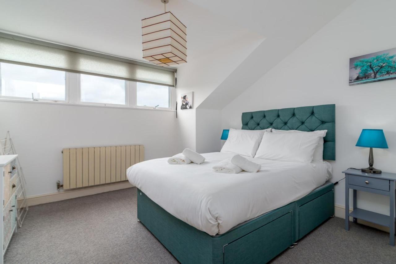 Guestready - Sunny Top Floor Flat With Views Londyn Zewnętrze zdjęcie